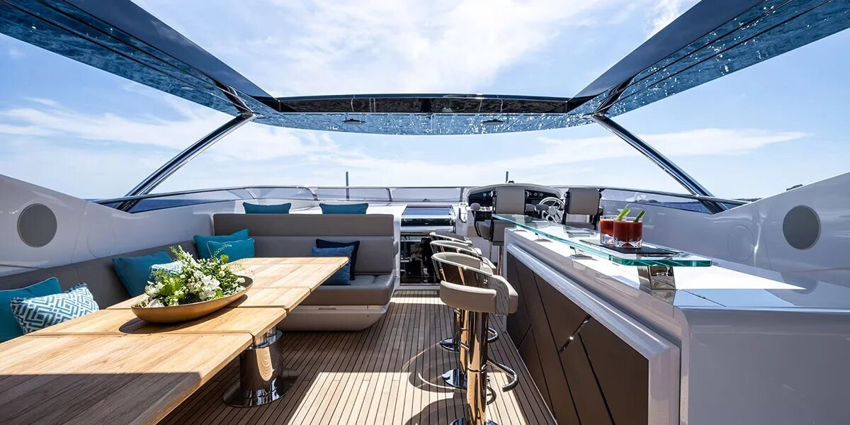 M/Y Lio Black Knight Sunseeker 95 flybridge bar and lounge — luxury yacht charter Mallorca