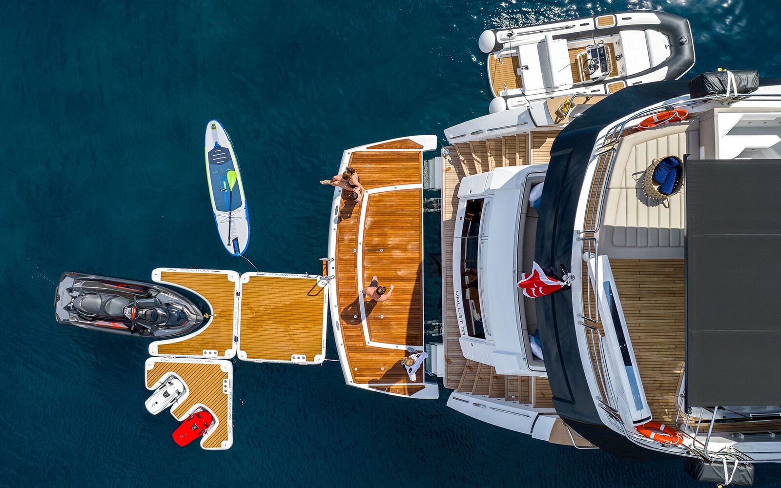 M/Y Lio Black Knight Sunseeker 95 - Aerial & Water Toys - luxury yacht charter Palma de Mallorca