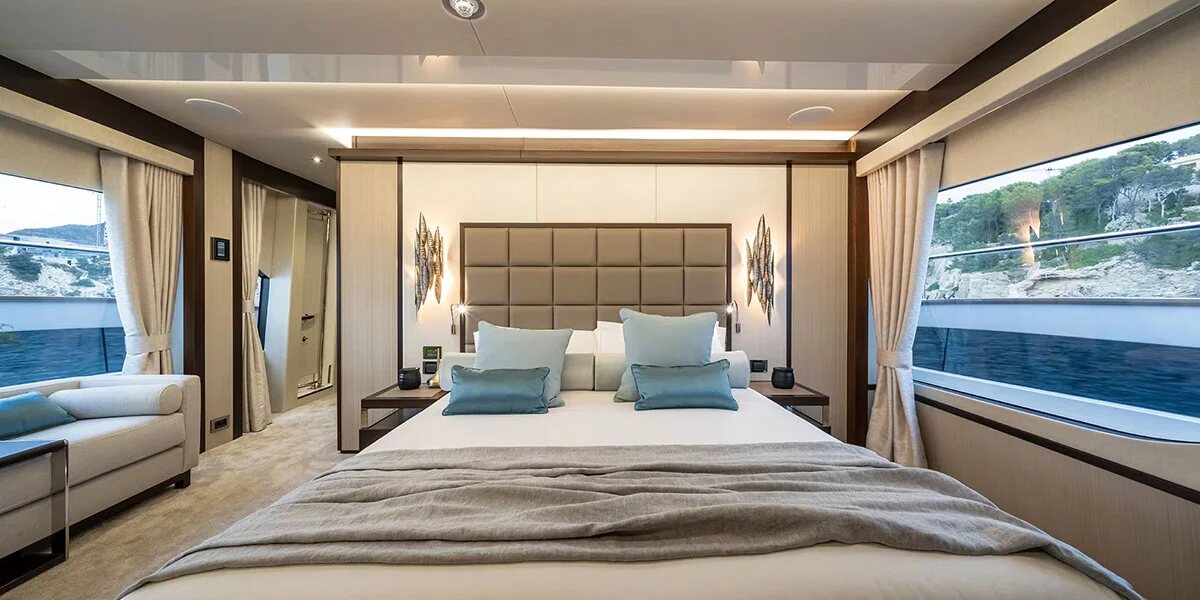 M/Y Lio Black Knight Sunseeker 95 full-beam master suite — luxury yacht accommodation
